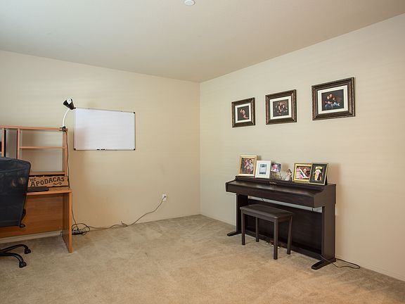 OFFICE/DEN