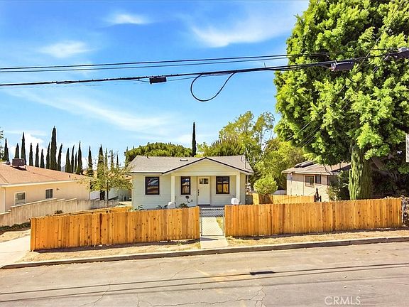5th image of 10237 Silverton Ave