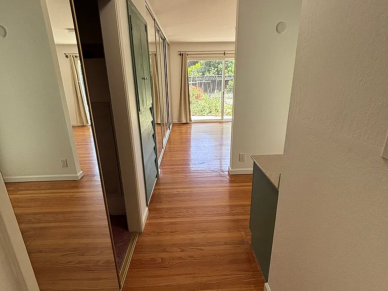 1337 Bedford St — Photo 21
