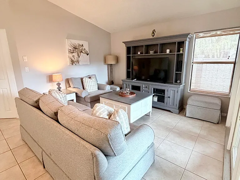 2555 Bedford Mews Dr — Photo 9