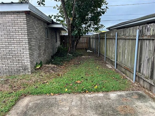 2716 Riverland Dr — Photo 24