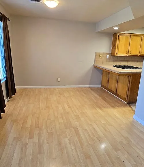 915 Moran Ct — Photo 22