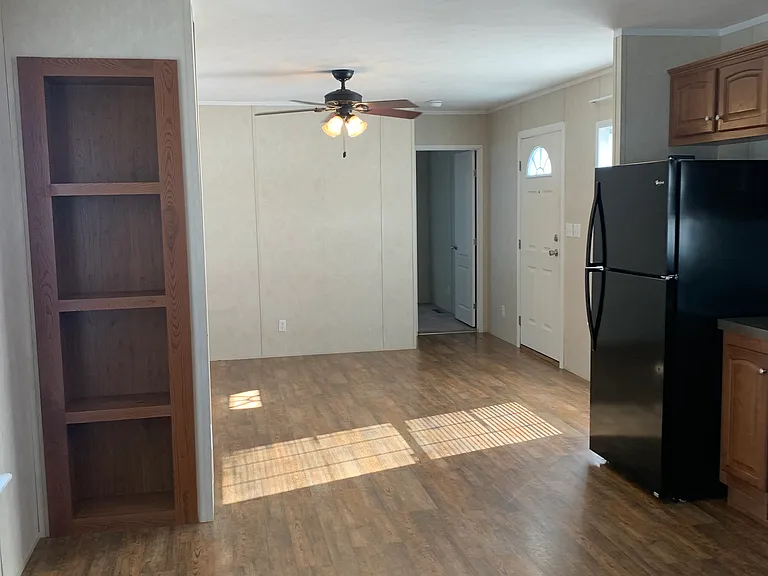 Crestview — Photo 38