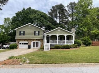 1158 Gate Post Ln, Lawrenceville, GA 30044