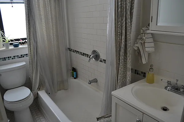 Rented by Abba Realty Associates INC | media 35