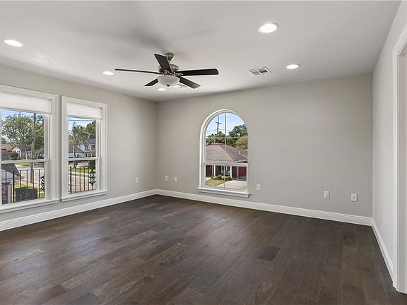 2nd image of 609 Focis St