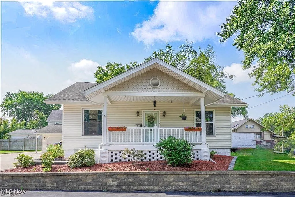 1716 Kolp Pl NW photo 1