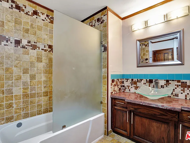 5155 Densmore Ave — Photo 12