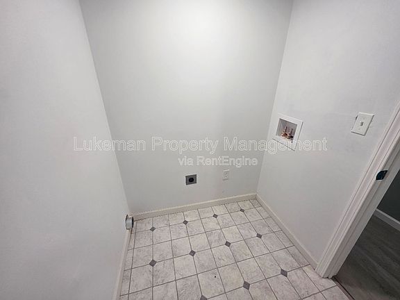 3rd image of 1817 Michigan Ave W #1