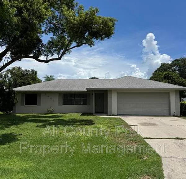 8601 Sunnydale Ln — Photo 1