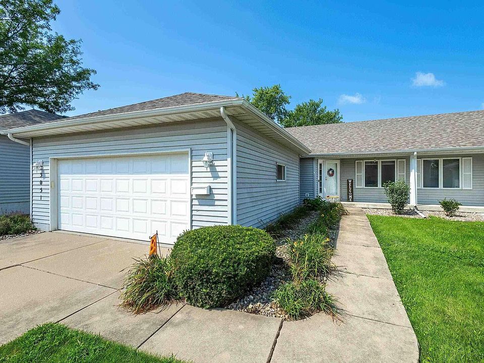 1st image of 3051 Maplewood Dr