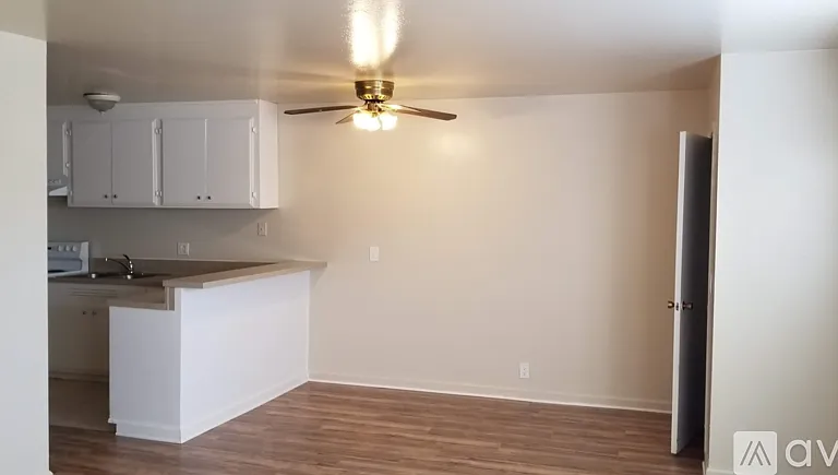 4031 Park Center Ln #B — Photo 3