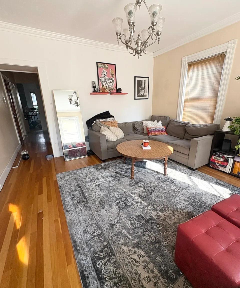 2 bed, 9999 sqft, $2,400 — Photo 2
