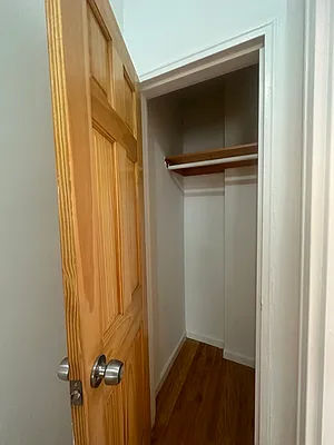 Rented by Peter R. Hungerford, LREB | media 24