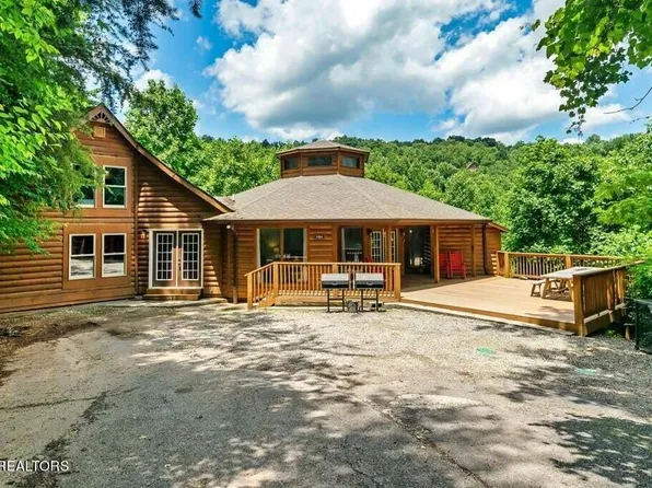 1104 Condo Dr, Gatlinburg, TN 37738