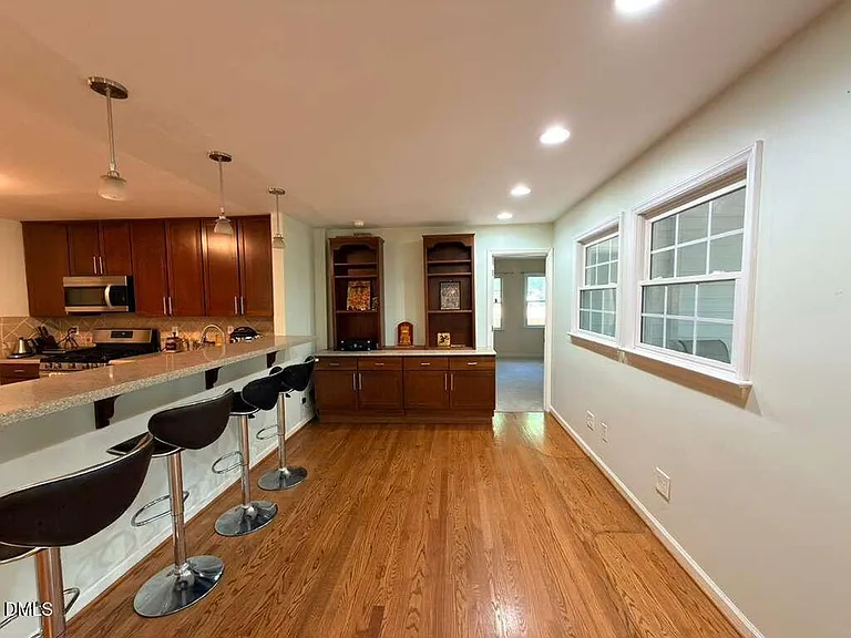 109 E Seve Ct — Photo 9