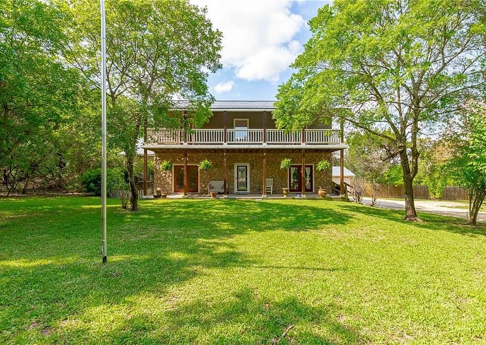 1st image of 350 Shin Oak Ln