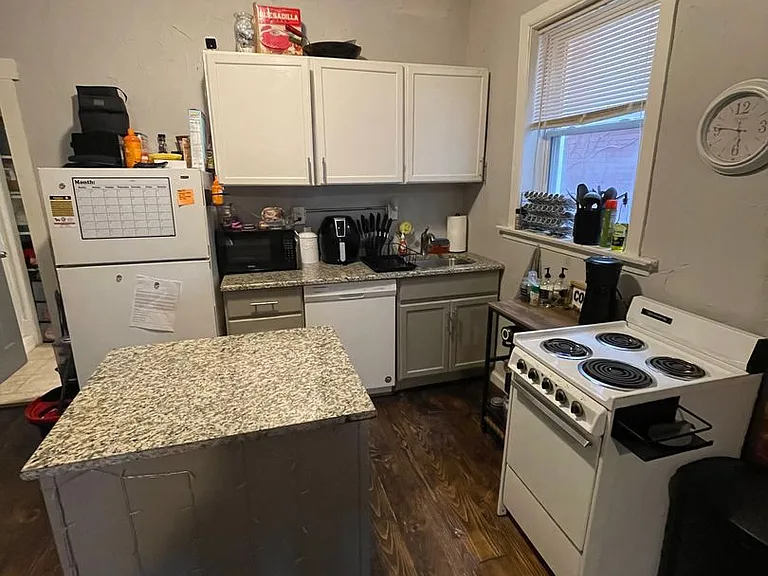 225 South Millvale Avenue — Photo 17