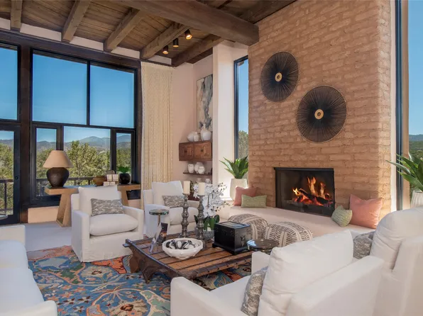 119 Circle Dr, Santa Fe, NM 87501