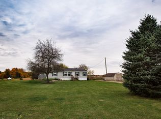 10146 E Tupper Lake Rd, Grand Ledge, MI 48837
