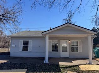 142 Saint Barbara Ln, Cahokia, IL