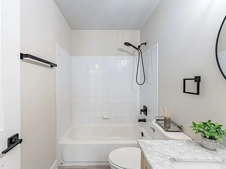 307 Abington Woods Dr — Photo 4