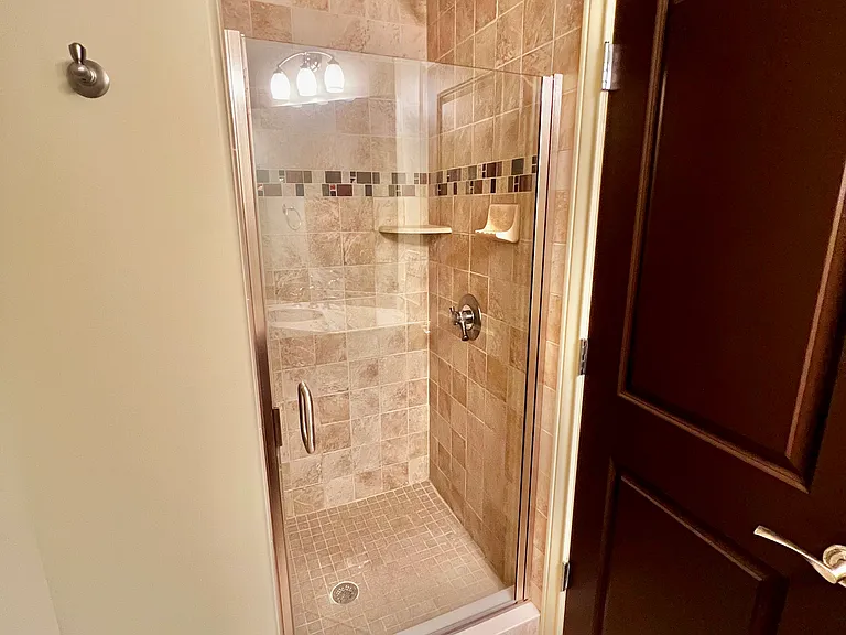 2105 N Meridian St #301 — Photo 15