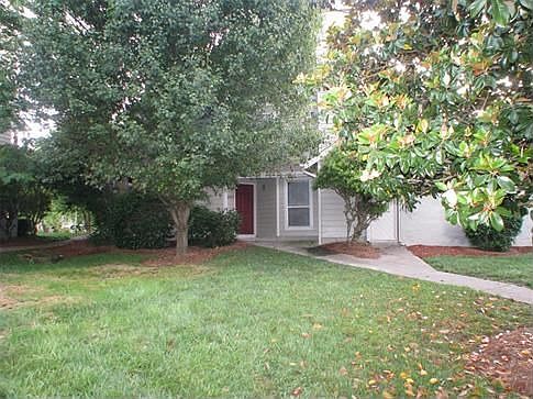 This condo is located in the Creswick subdivision and is a great investment! This spacious condo has a desirable patio, is surrounded by mature landscaping, has a storage closet, is newly painted and offers new frieze carpet!