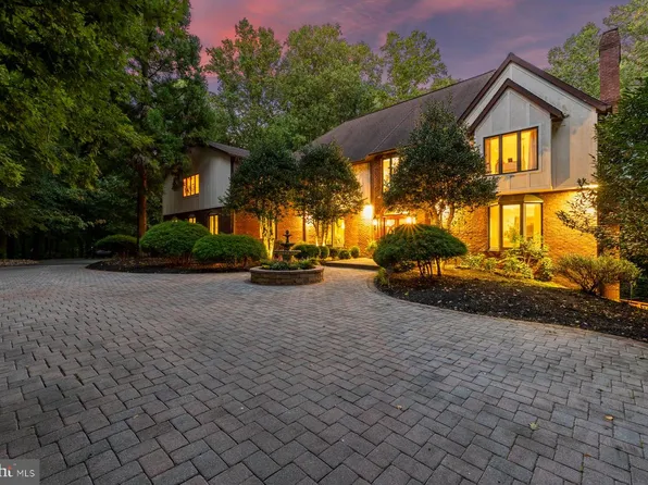 25 Highfield Ct, Cockeysville, MD 21030