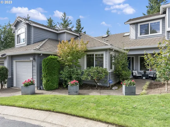 9743 NW Silver Ridge Loop, Portland, OR 97229
