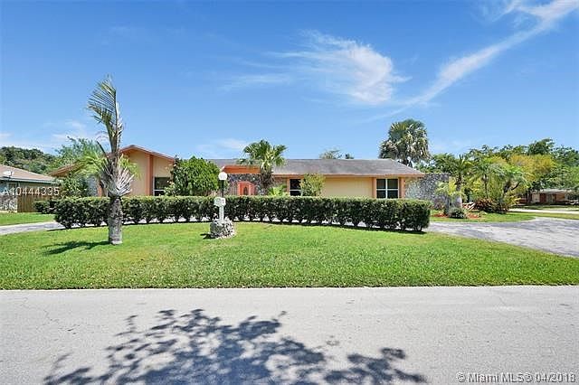 1st image of 17541 SW 93rd Pl