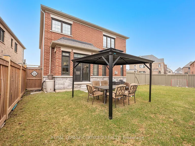 1285 Raspberry Ter — Photo 45