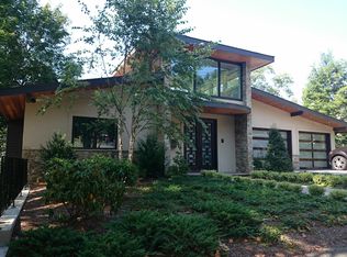 60 Walnut Hill Rd, Brookline, MA 02467