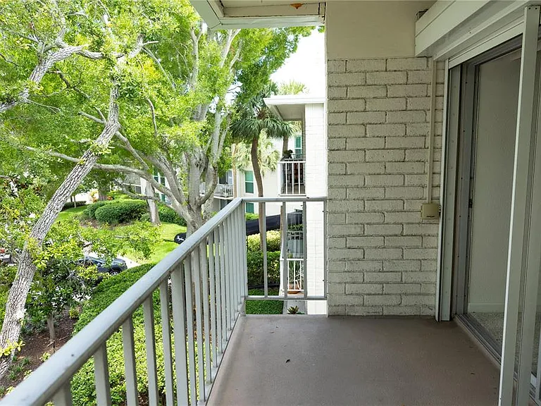 3325 Bayshore Blvd #E35 — Photo 4
