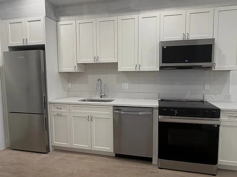 1439 Tremont St #6A — Photo 2