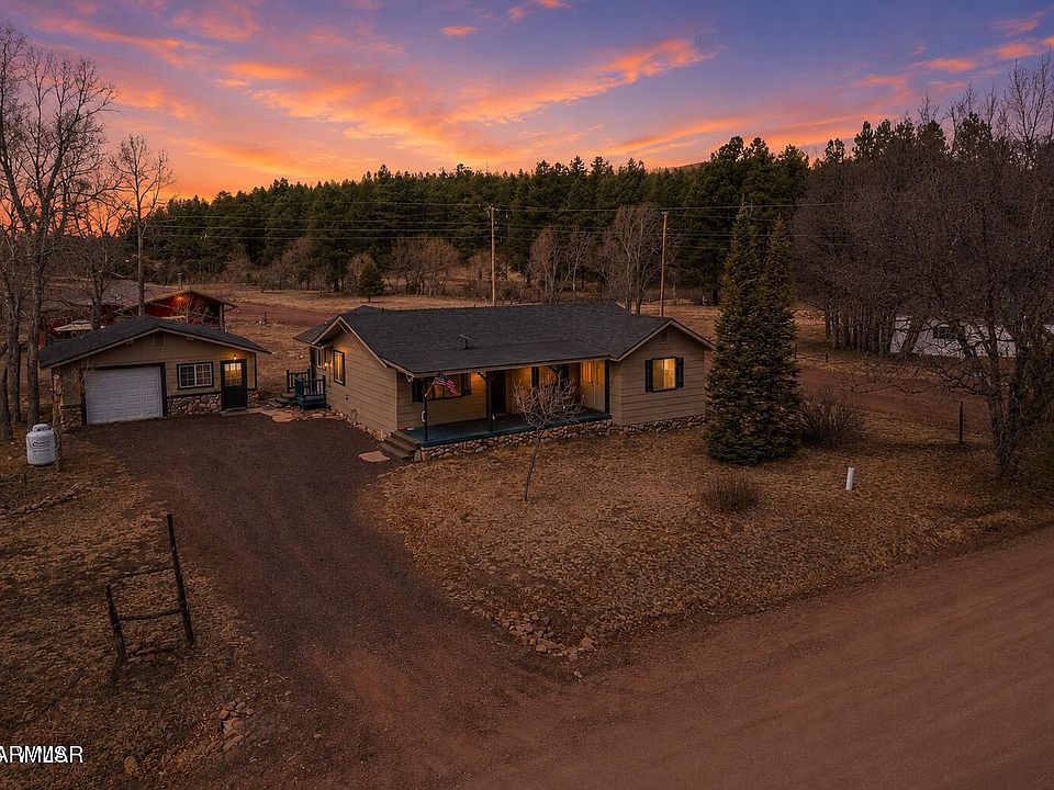 1st image of 552 RIM Drive