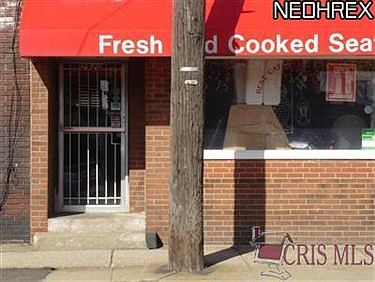 1st image of 2912 Wilson Ave