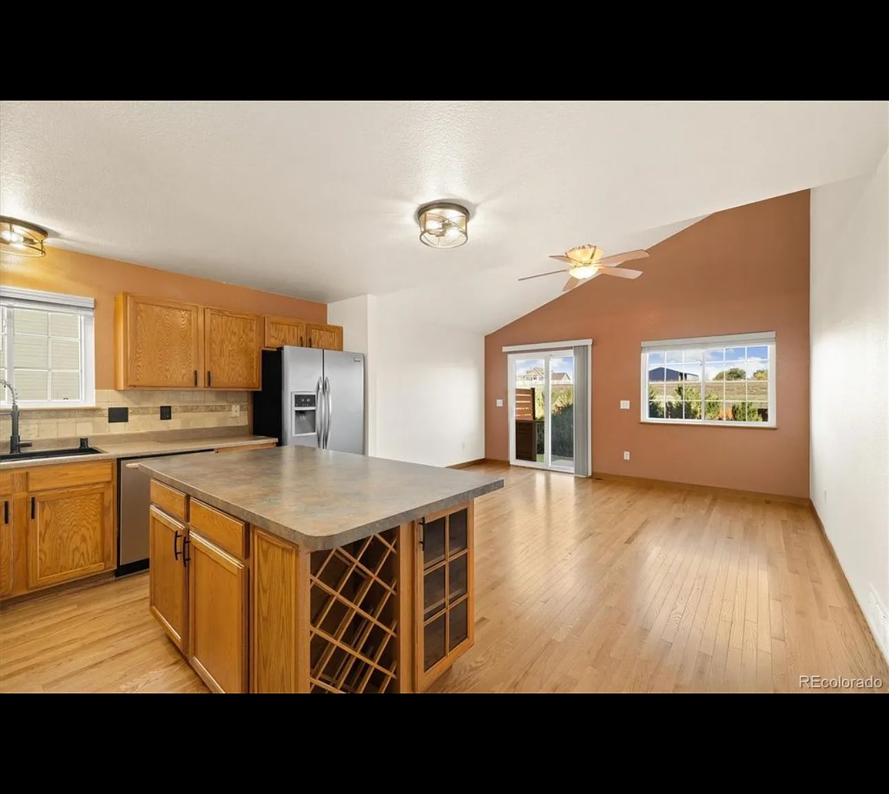 3 bed, 1829 sqft, $2,900 — Photo 3