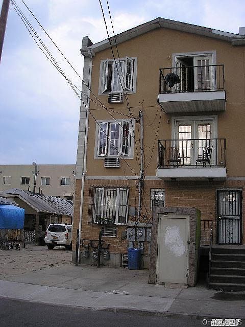 1st image of 135 Beach 26th Street
