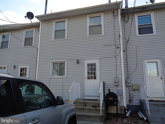 3rd image of 516 S Logan Ave