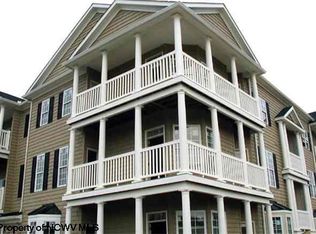 2338 Suncrest Village Cir, Morgantown, WV 26505