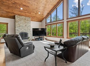 2179 267th St, Delhi, IA 52223