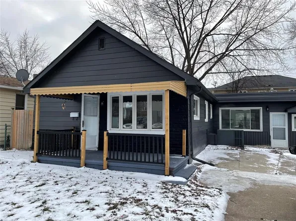 819 Frank Ave #2, Windsor, ON N8S 3P4