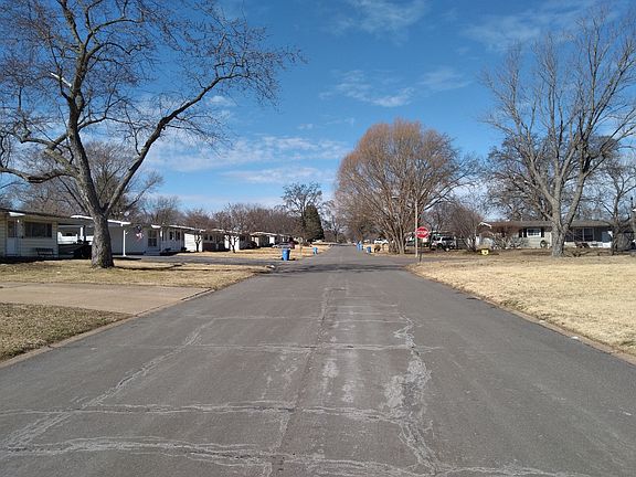 4th image of 1350 Estes Dr