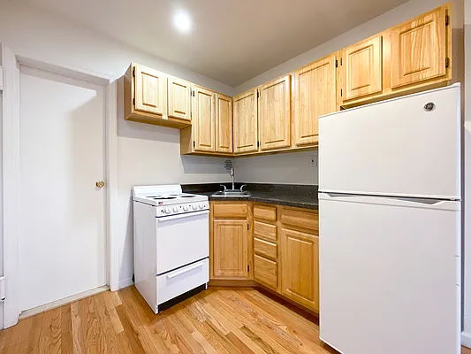 Rented by Compass | media 7