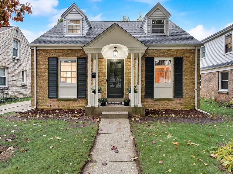 115 E Henry Clay St — Photo 1