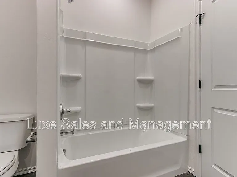 8024 NW 110th Dr — Photo 27