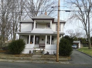 90 College St, Chicopee, MA 01020