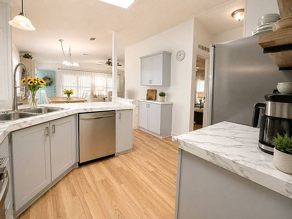 5th image of 5458 San Luis Dr #5458