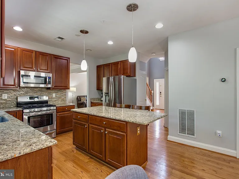 2191 Oak Forest Dr — Photo 24